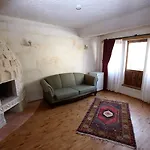 Aja Cappadocia Cave فندق