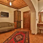 Aja Cappadocia Cave أوروغوبْ